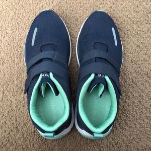Vionic gym shoes